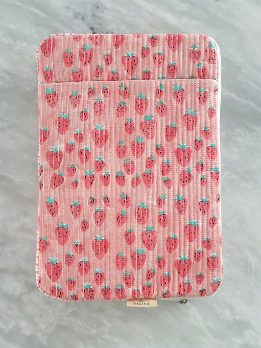 Strawberry Patch Laptop sleeve